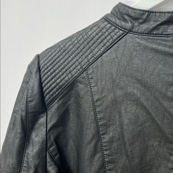 Coalition LA Vegan Leather Black Moto Jacket women’s Size XL - Picture 3 of 9